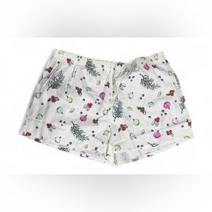 Colsie White Shorts with Festive Print